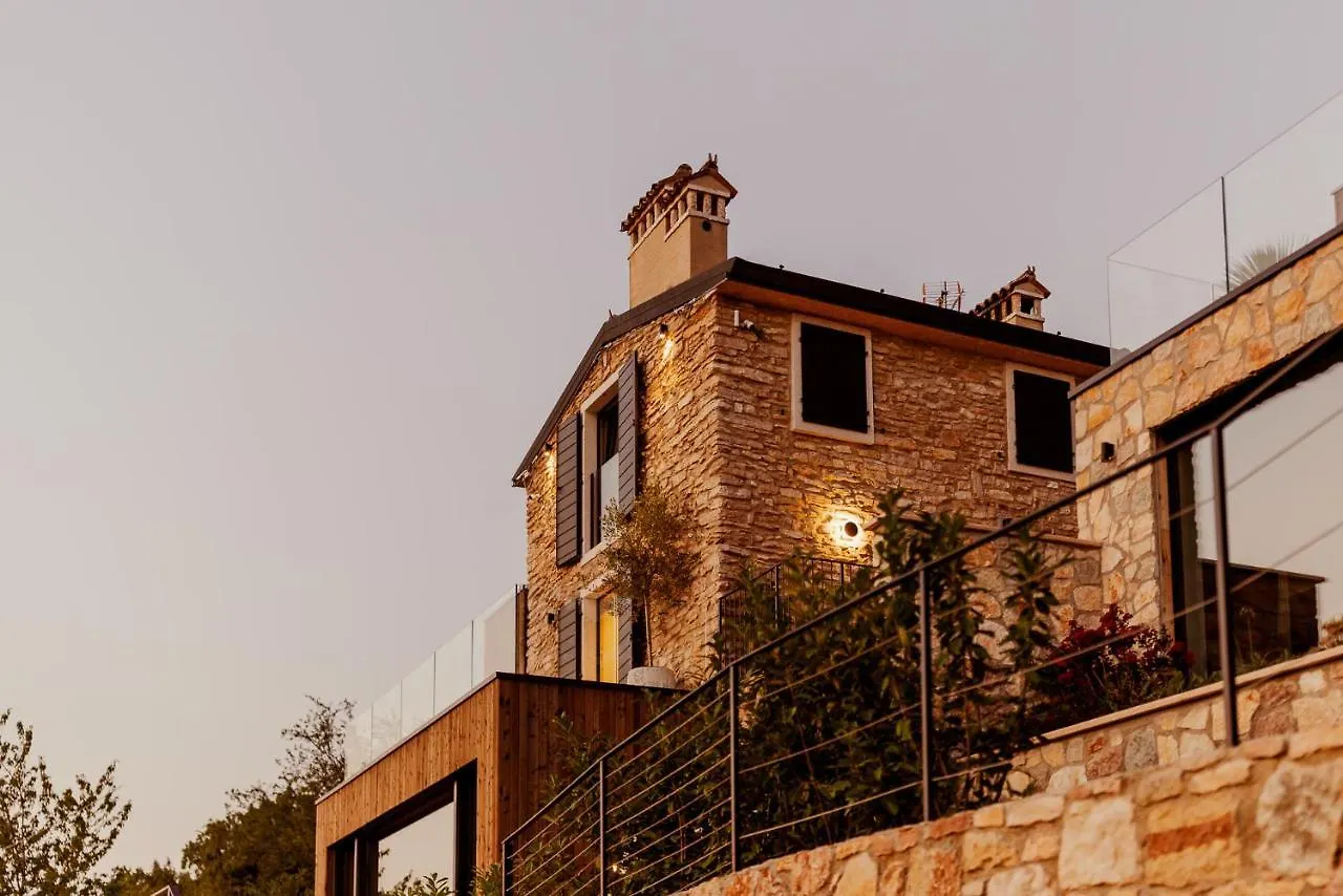 Favai Hills Your Secret Hideaway Brenzone sul Garda 0*,  Italia
